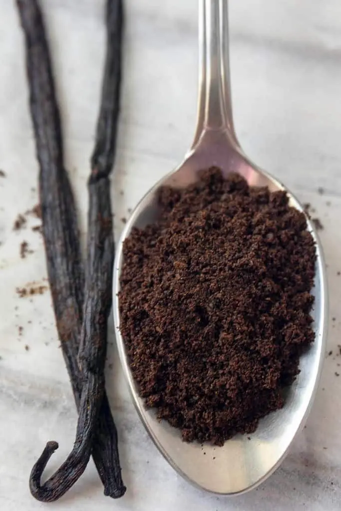 Vanilla Royal natural vanilla powder, fine rich brown milled vanilla bean